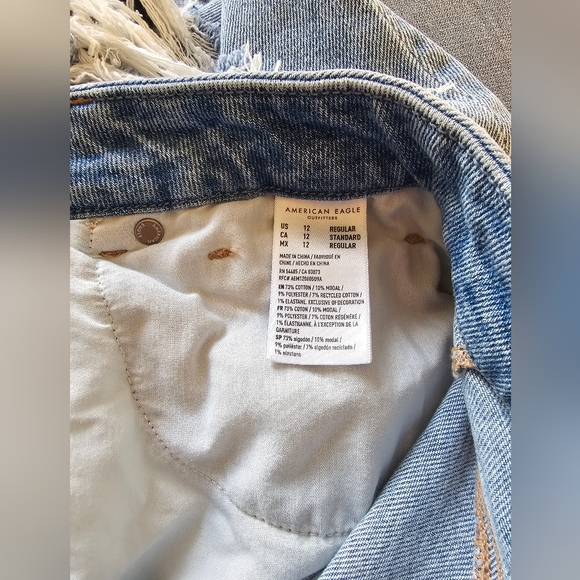 American Eagle Curvy Mom Jeans size 12 - Picture 4 of 4